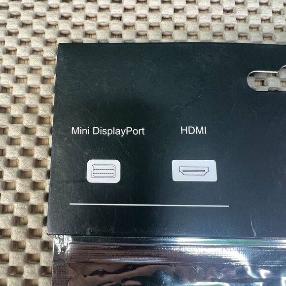 New Monoprice Mini Display Port To HDMI Adapter with Audio Support White NIB - Picture 2 of 7